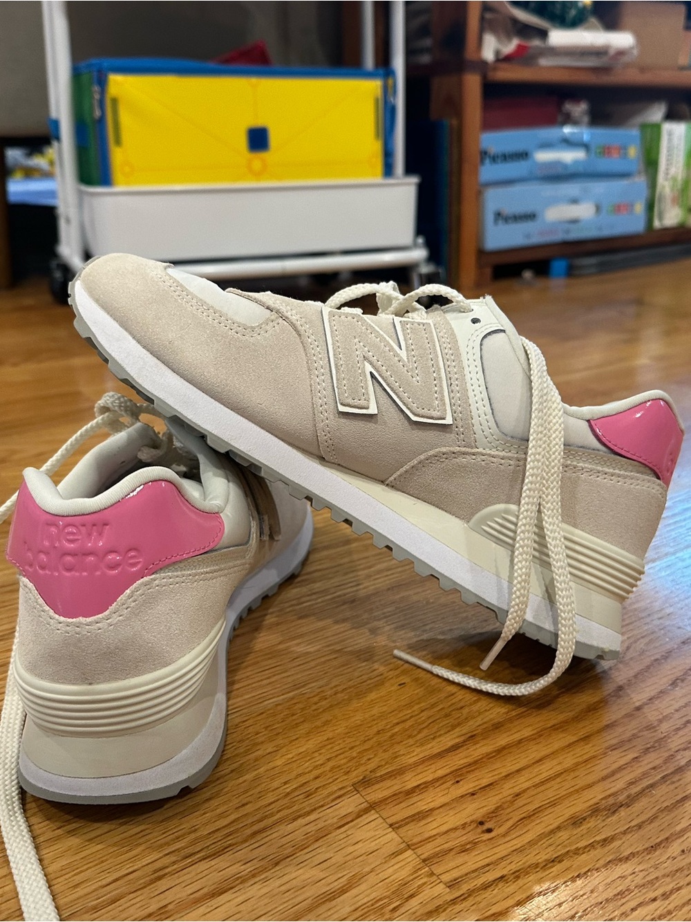 New Balance 574 cream & pink sneakers